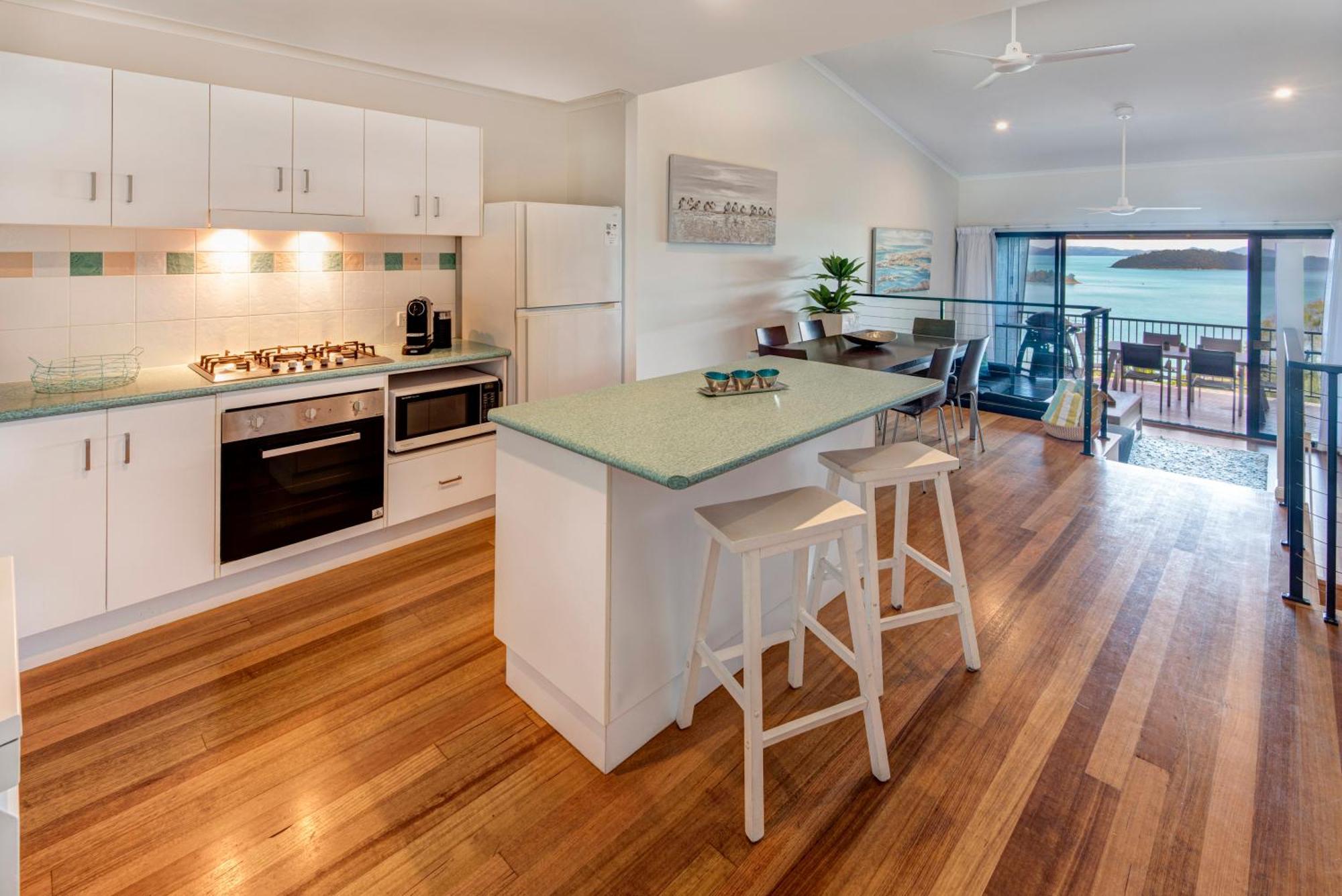 Stunning Panorama Apartments Hamilton Island Bagian luar foto